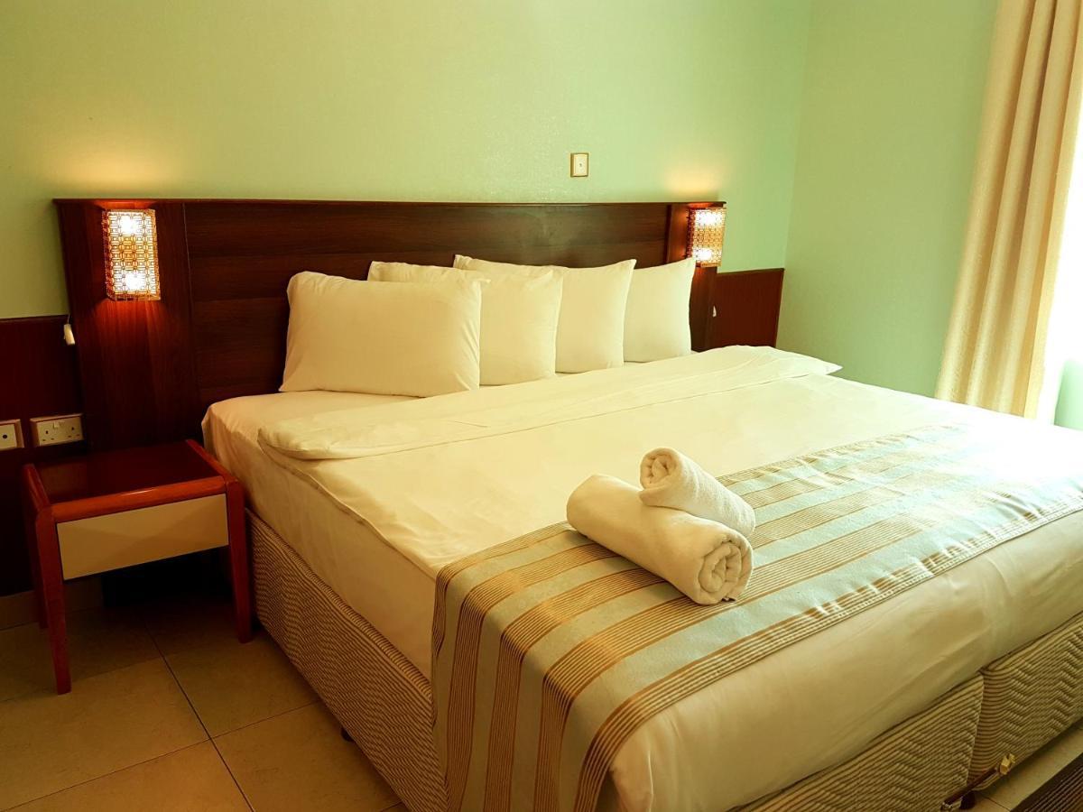 Al Ghubrah Plaza Hotel